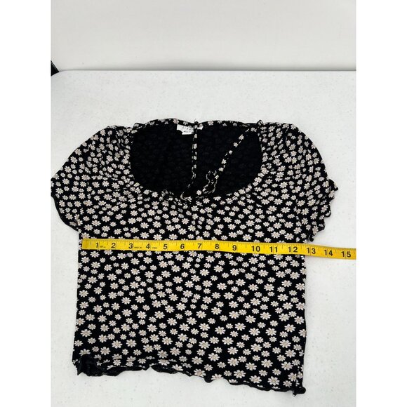 Topshop US 2 Black Daisy Crop Top Puff Sleeve Lettuce Hem Square Neck Y2K - Picture 6 of 8